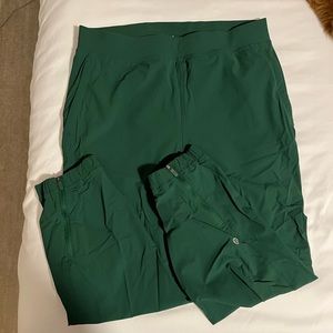 NWOT Lululemon Adapted State Jogger Crop